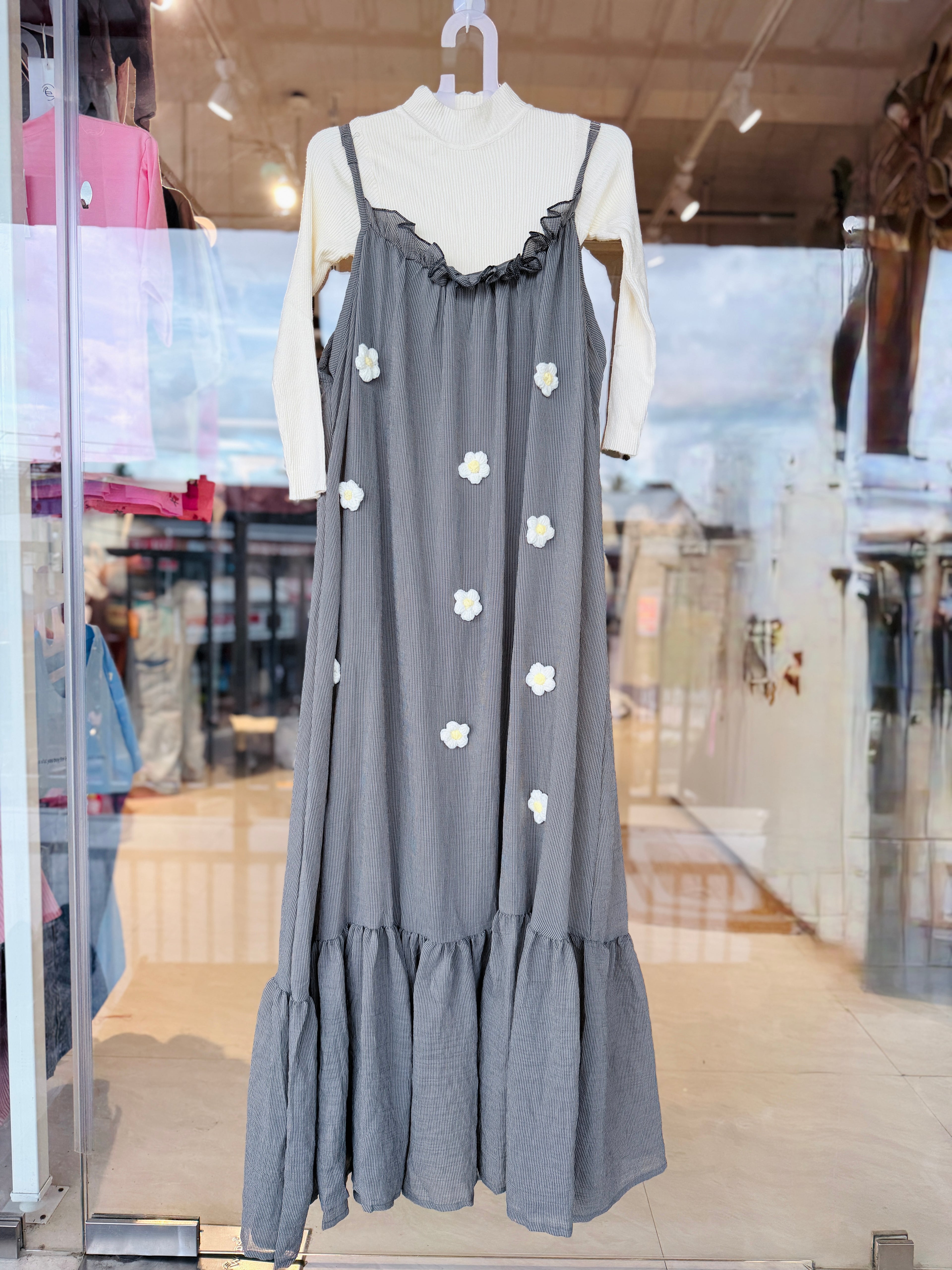 Crochet floral pinafore