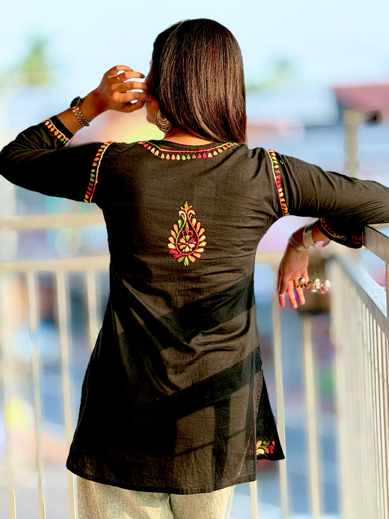 Chikan kari short kurthi